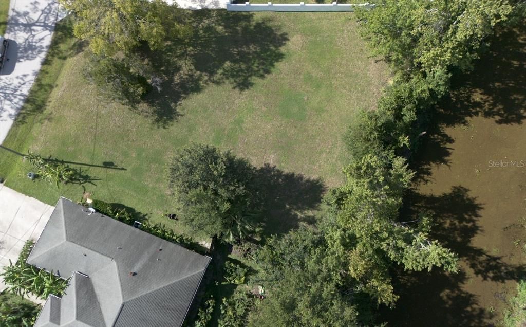 待售: $95,500 (0.23 acres)