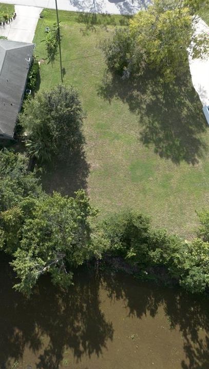 待售: $95,500 (0.23 acres)