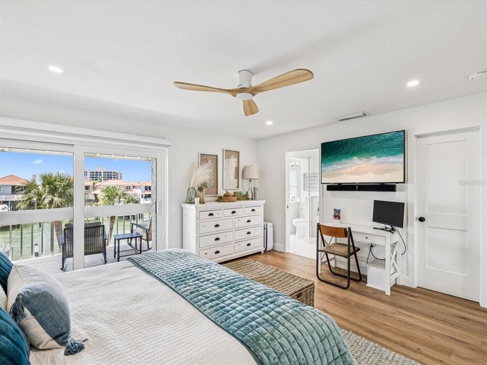 En Venta: $1,498,000 (4 camas, 2 baños, 2250 Pies cuadrados)