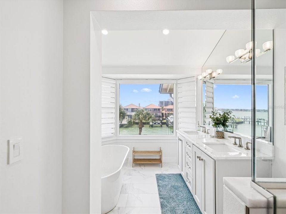 En Venta: $1,498,000 (4 camas, 2 baños, 2250 Pies cuadrados)