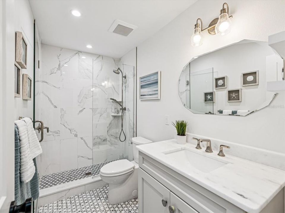 En Venta: $1,498,000 (4 camas, 2 baños, 2250 Pies cuadrados)