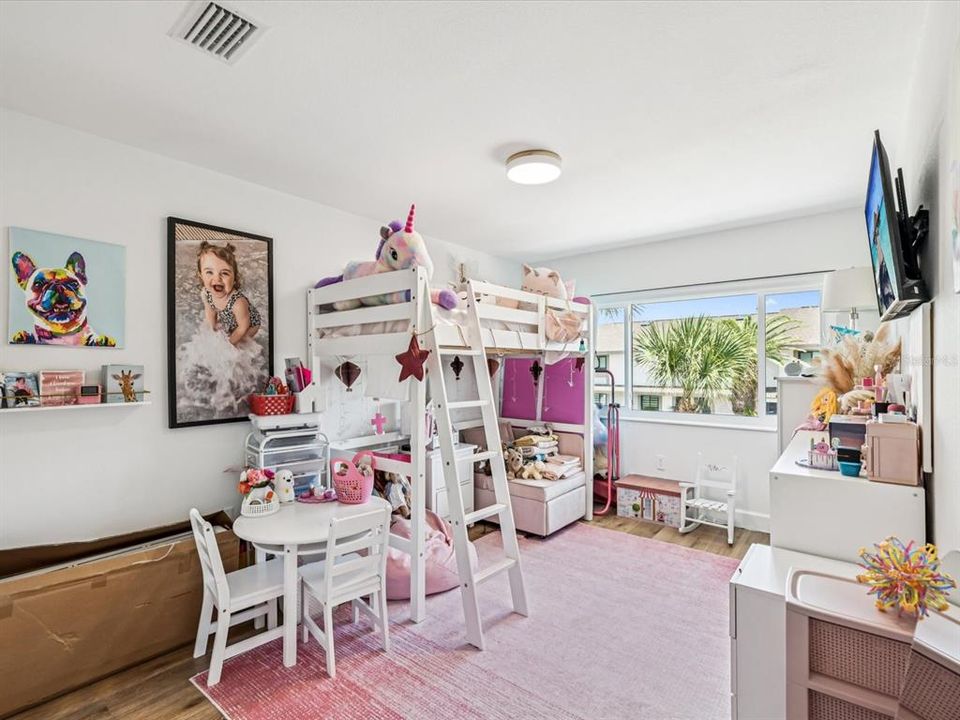 En Venta: $1,498,000 (4 camas, 2 baños, 2250 Pies cuadrados)