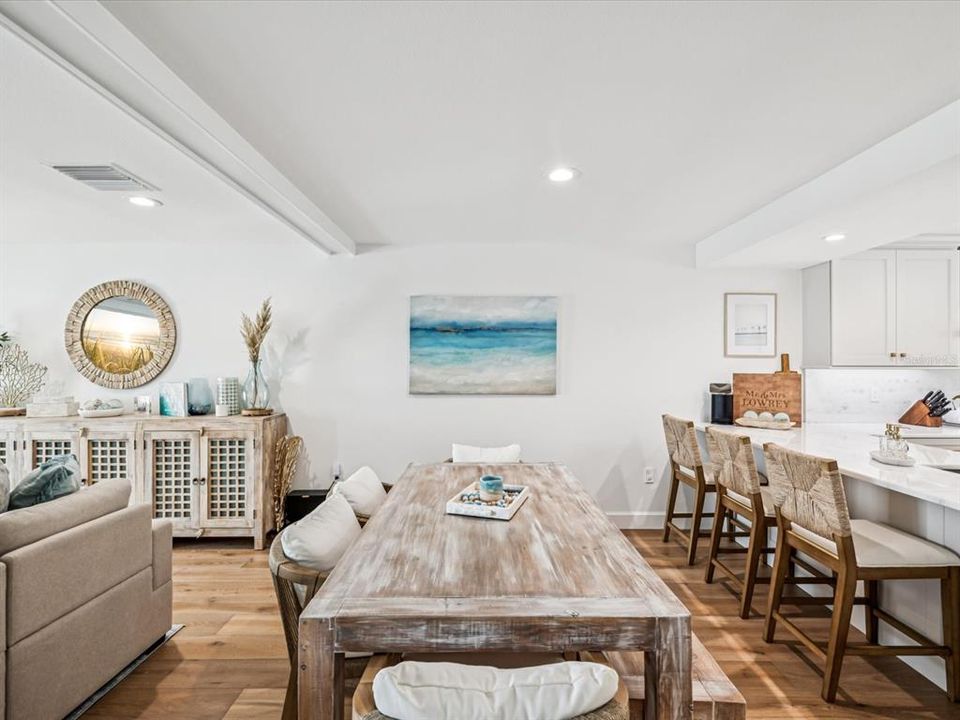 En Venta: $1,498,000 (4 camas, 2 baños, 2250 Pies cuadrados)