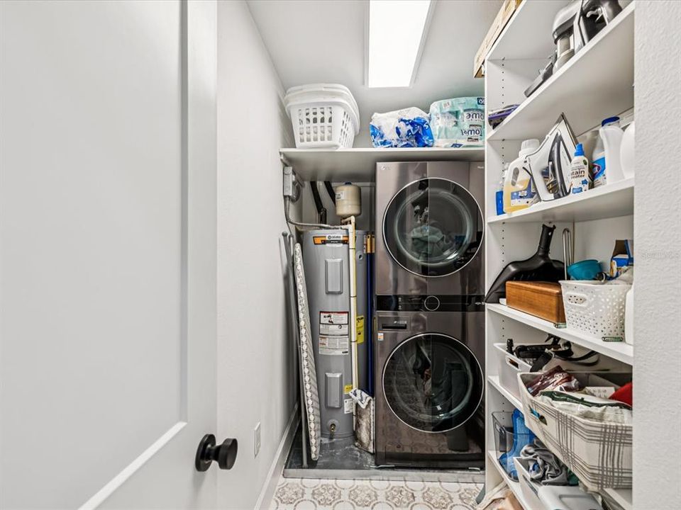 En Venta: $1,498,000 (4 camas, 2 baños, 2250 Pies cuadrados)