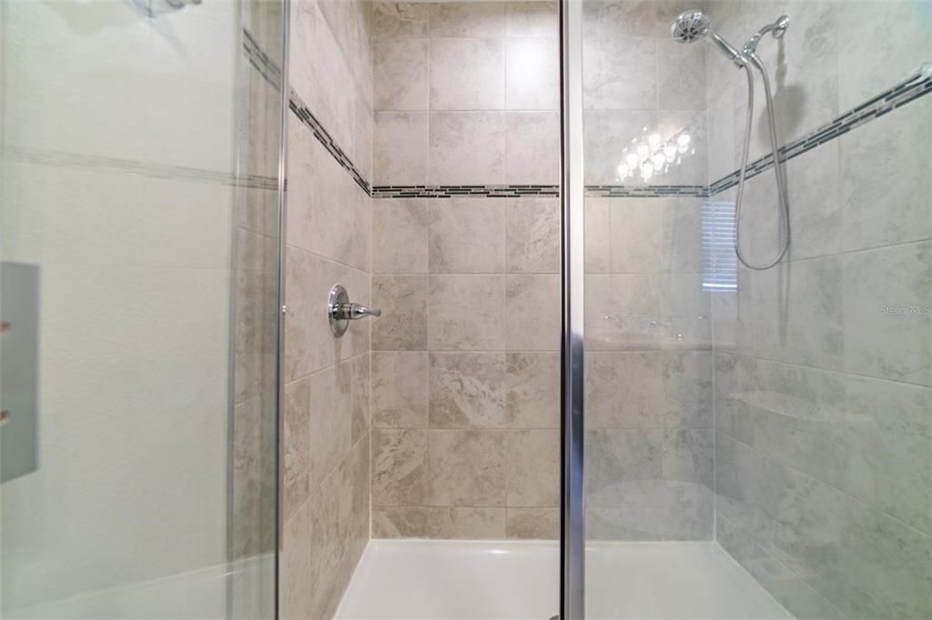 Active With Contract: $354,900 (3 beds, 2 baths, 1612 Square Feet)