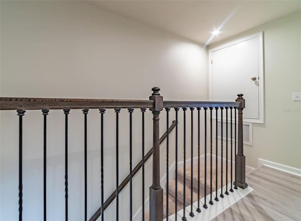 Active With Contract: $354,900 (3 beds, 2 baths, 1612 Square Feet)