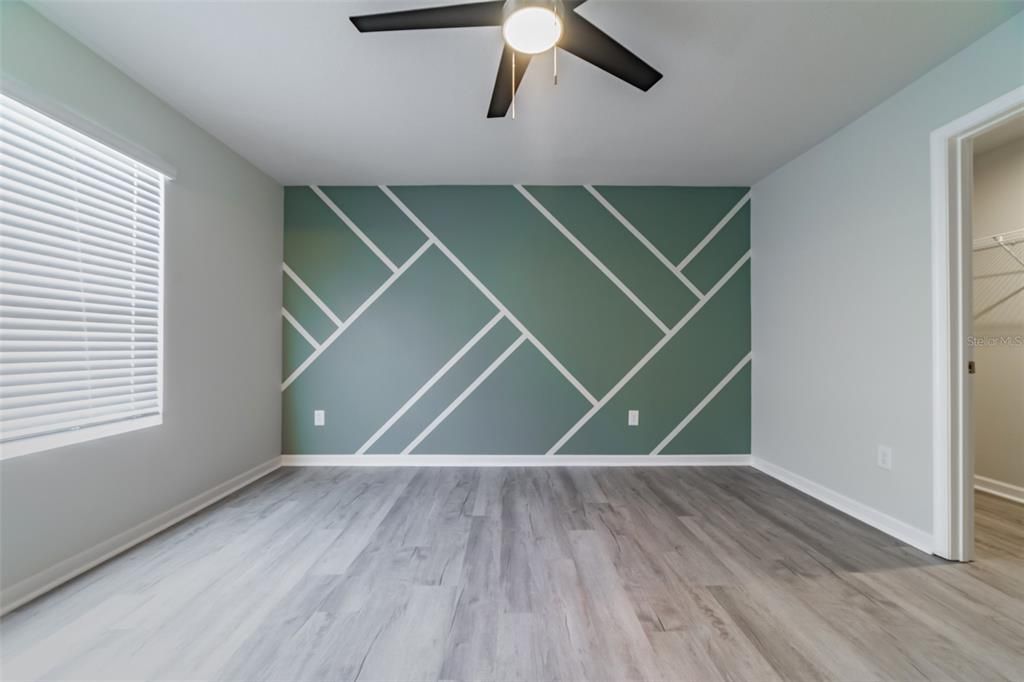 Active With Contract: $354,900 (3 beds, 2 baths, 1612 Square Feet)