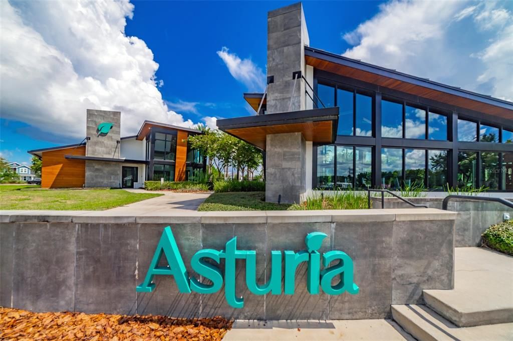 Active With Contract: $354,900 (3 beds, 2 baths, 1612 Square Feet)