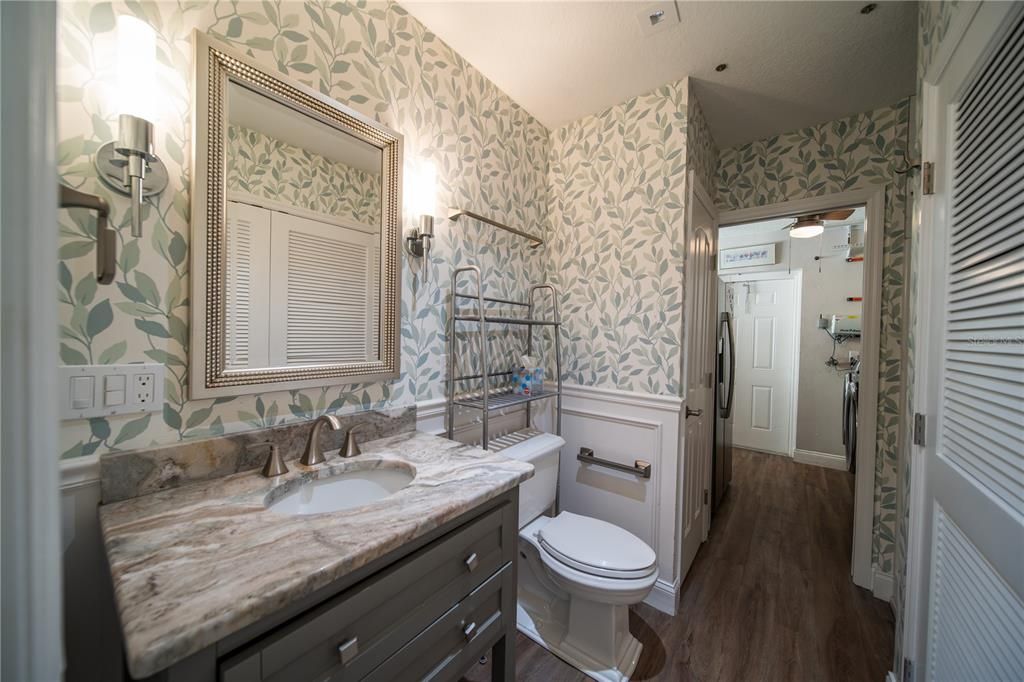 合同活跃: $899,000 (3 贝兹, 3 浴室, 2546 平方英尺)