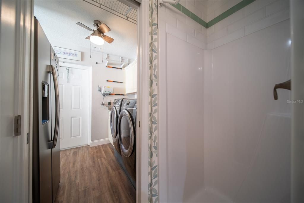 合同活跃: $899,000 (3 贝兹, 3 浴室, 2546 平方英尺)