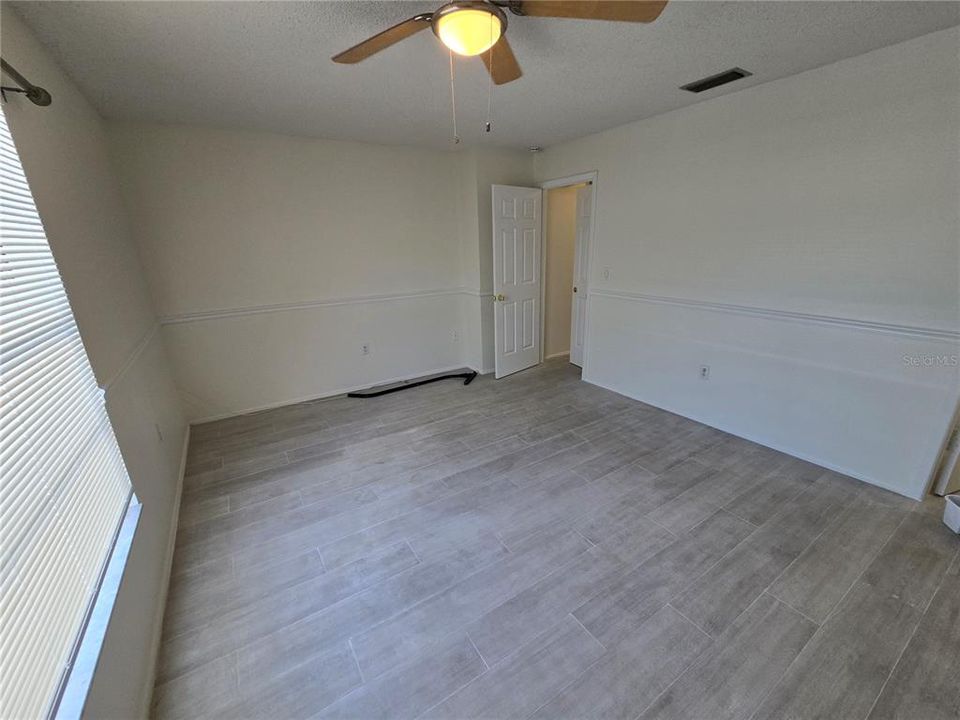 Active With Contract: $1,950 (2 beds, 2 baths, 1410 Square Feet)