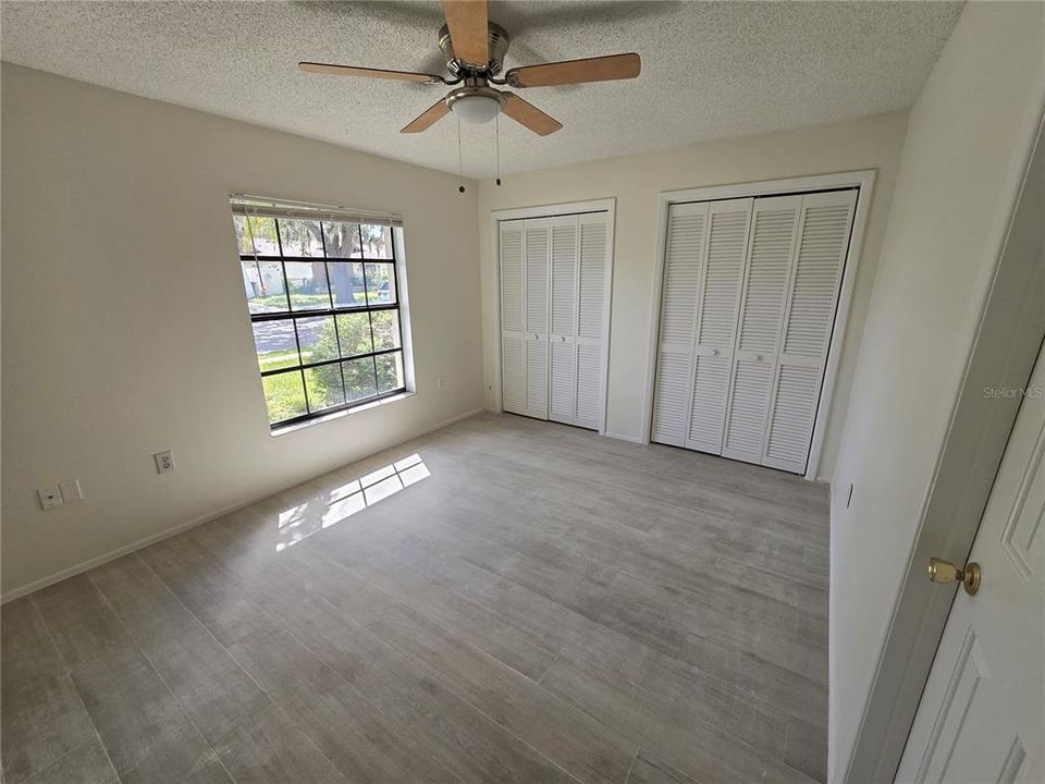 Active With Contract: $1,950 (2 beds, 2 baths, 1410 Square Feet)