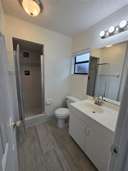 Active With Contract: $1,950 (2 beds, 2 baths, 1410 Square Feet)