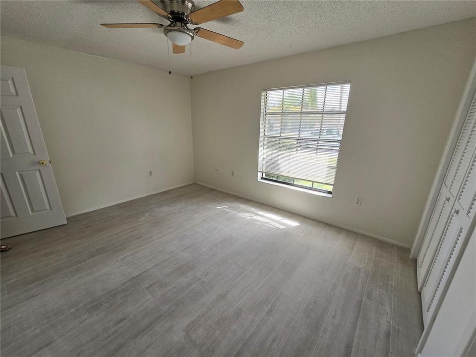 Active With Contract: $1,950 (2 beds, 2 baths, 1410 Square Feet)