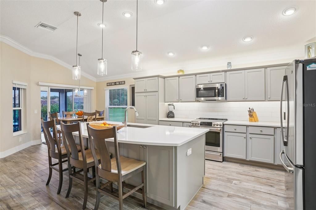 待售: $650,000 (3 贝兹, 2 浴室, 1944 平方英尺)