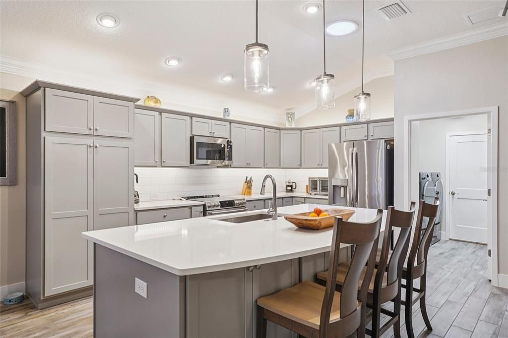 待售: $650,000 (3 贝兹, 2 浴室, 1944 平方英尺)