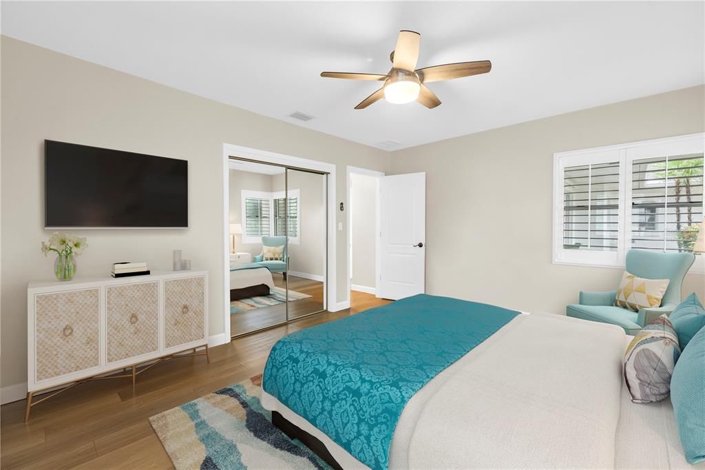 合同活跃: $1,875,000 (3 贝兹, 3 浴室, 2381 平方英尺)