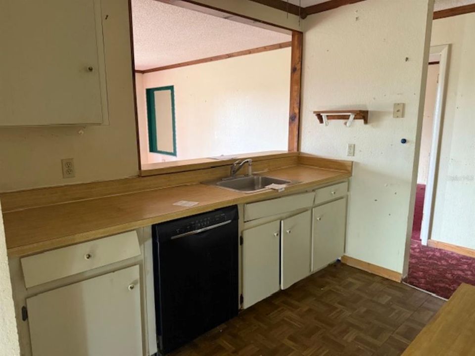 Active With Contract: $115,000 (3 beds, 2 baths, 1878 Square Feet)