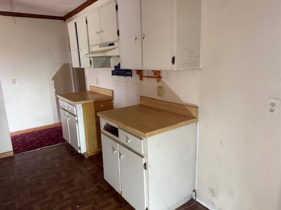 Active With Contract: $115,000 (3 beds, 2 baths, 1878 Square Feet)