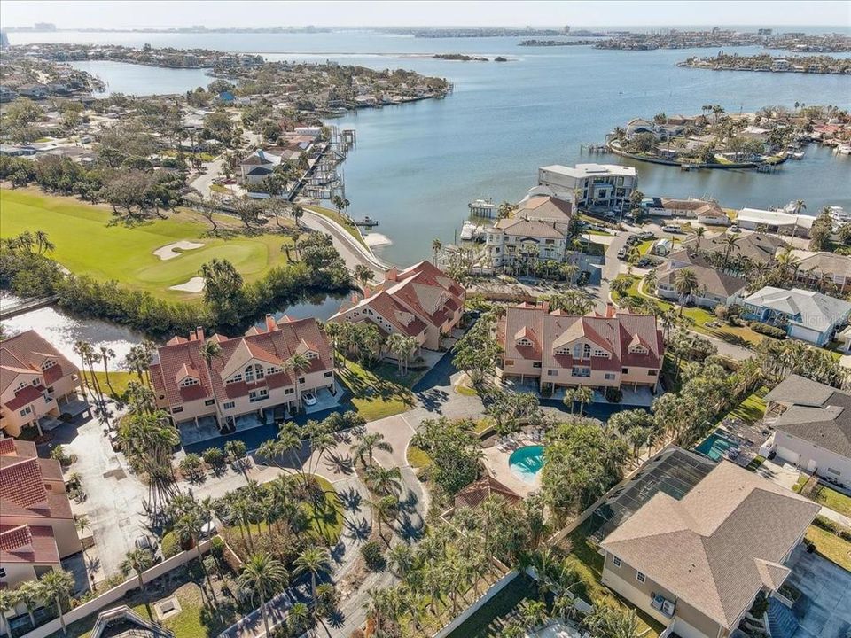 На продажу: $599,000 (2 спален, 3 ванн, 2168 Квадратных фут)