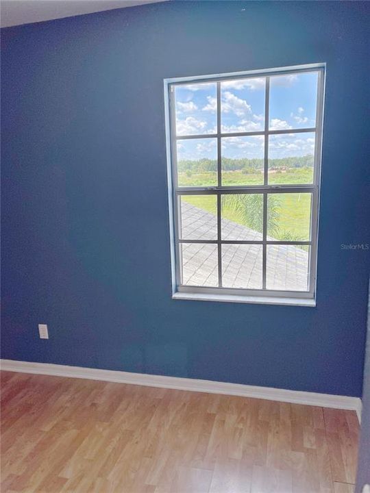 待售: $230,000 (3 贝兹, 2 浴室, 1337 平方英尺)