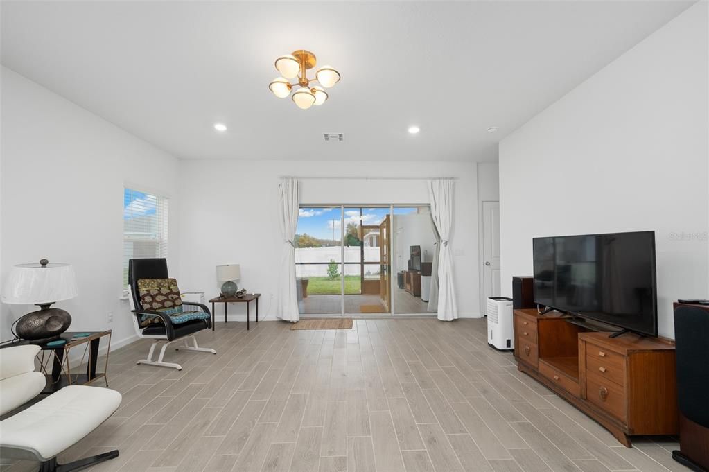 待售: $350,000 (3 贝兹, 2 浴室, 1779 平方英尺)