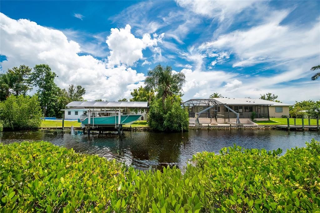 待售: $145,000 (0.37 acres)