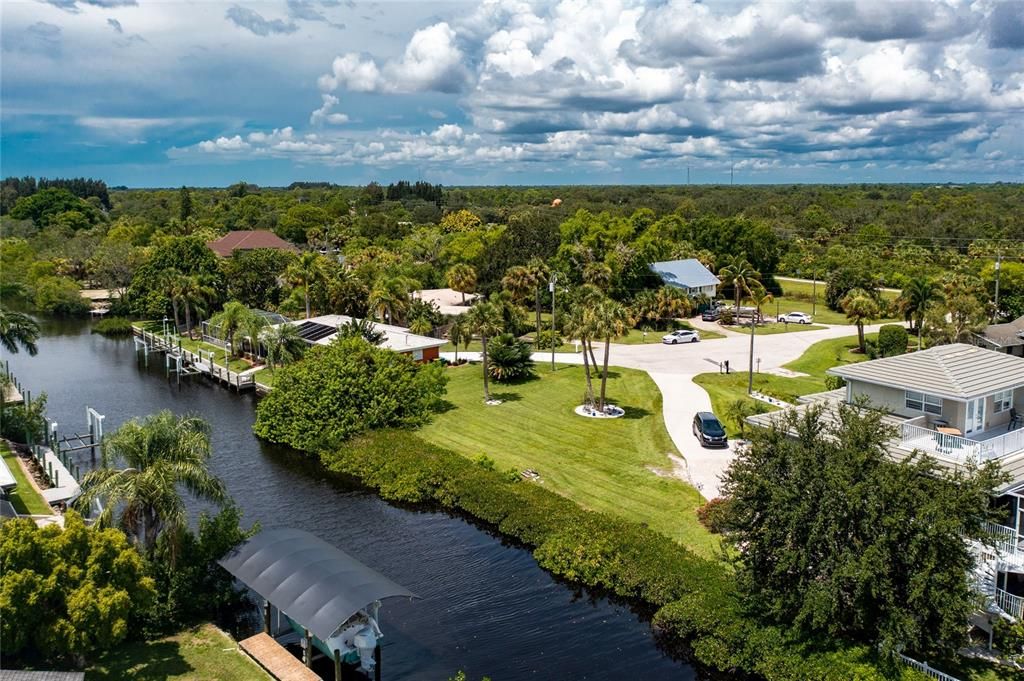 待售: $145,000 (0.37 acres)