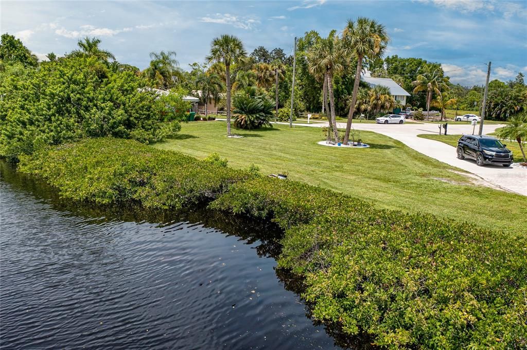 待售: $145,000 (0.37 acres)