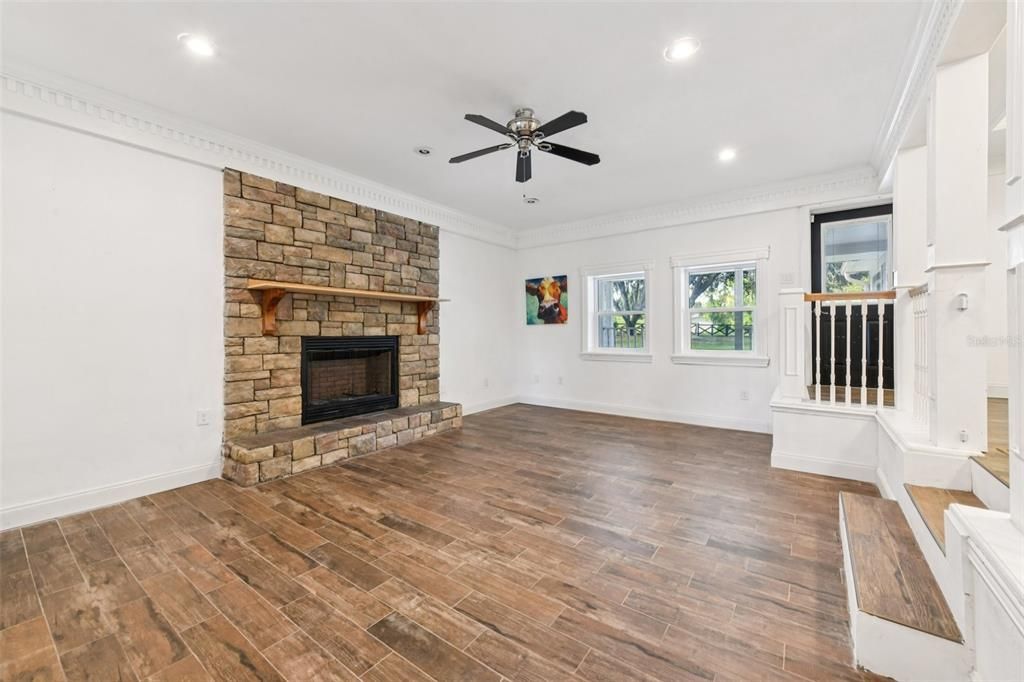 待售: $999,999 (5 贝兹, 3 浴室, 3654 平方英尺)