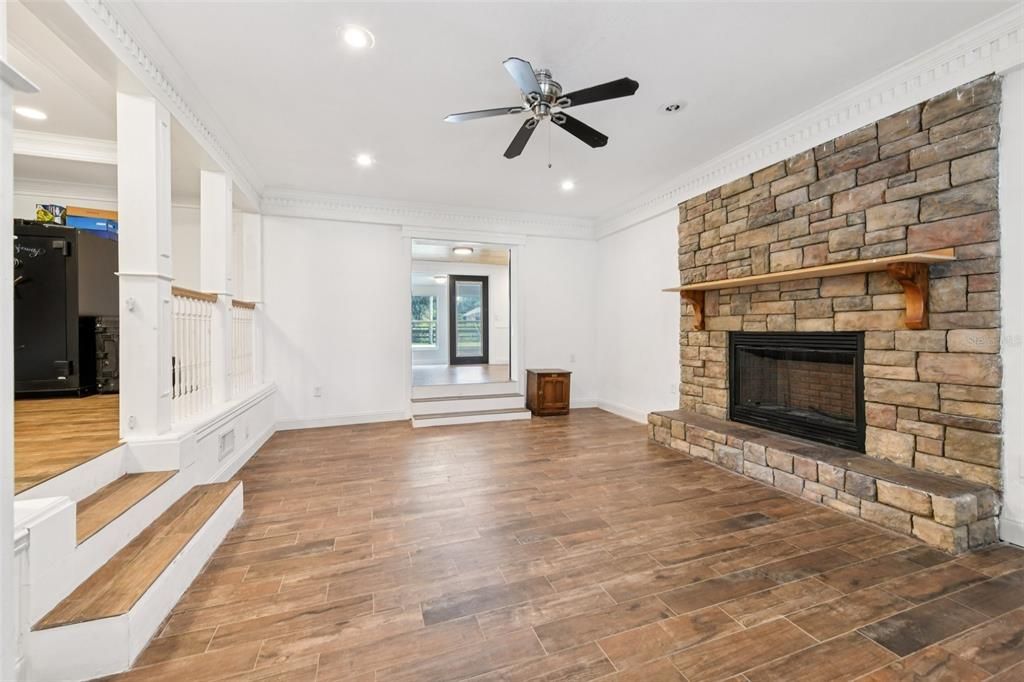 待售: $999,999 (5 贝兹, 3 浴室, 3654 平方英尺)