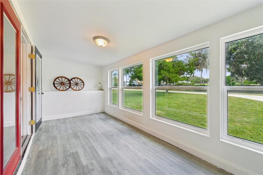 待售: $999,999 (5 贝兹, 3 浴室, 3654 平方英尺)