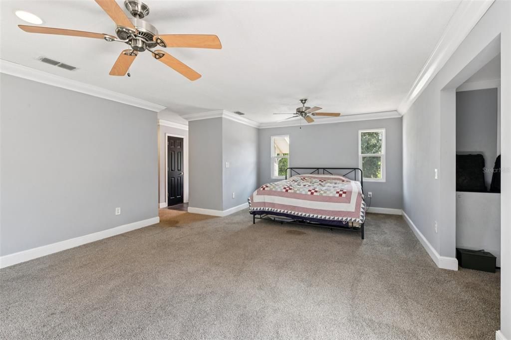 待售: $999,999 (5 贝兹, 3 浴室, 3654 平方英尺)