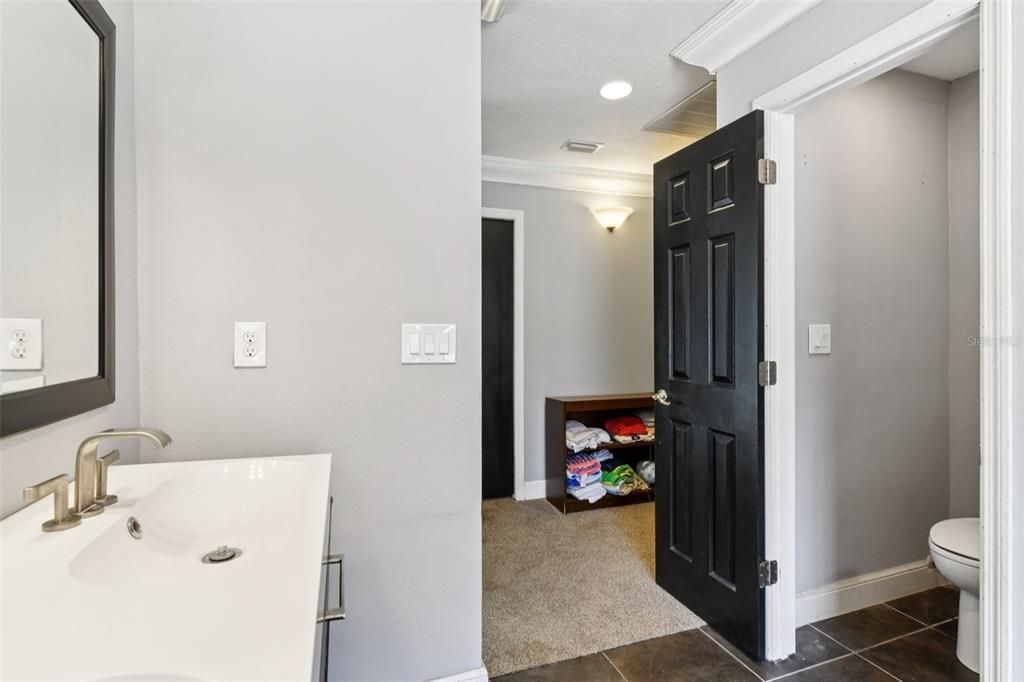 待售: $999,999 (5 贝兹, 3 浴室, 3654 平方英尺)