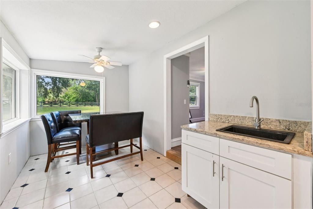 待售: $999,999 (5 贝兹, 3 浴室, 3654 平方英尺)