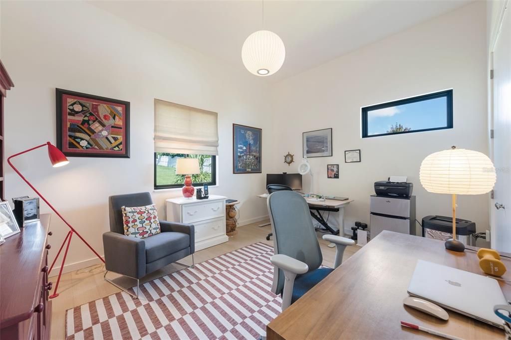 For Sale: $975,001 (3 beds, 2 baths, 1998 Square Feet)