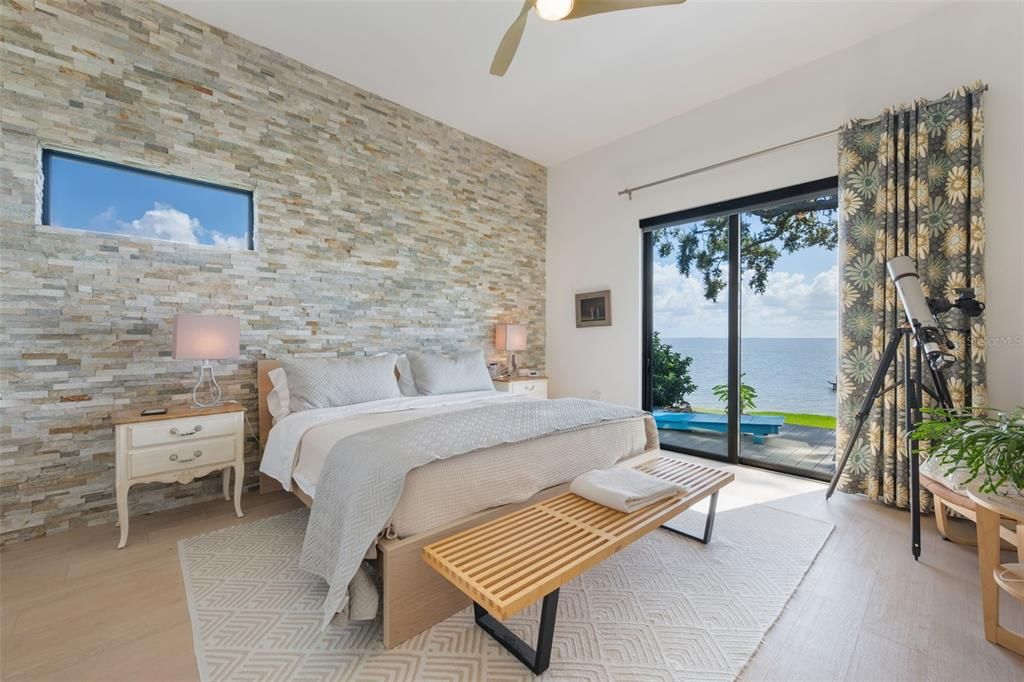 For Sale: $975,001 (3 beds, 2 baths, 1998 Square Feet)