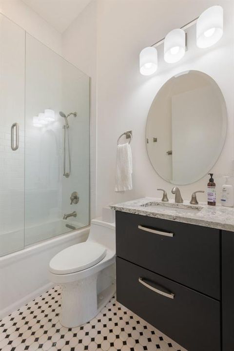 For Sale: $975,001 (3 beds, 2 baths, 1998 Square Feet)