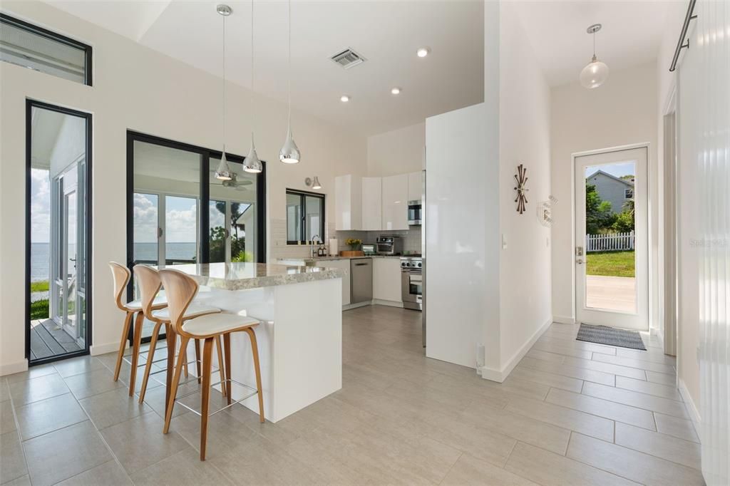 For Sale: $975,001 (3 beds, 2 baths, 1998 Square Feet)