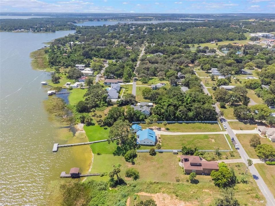 For Sale: $975,001 (3 beds, 2 baths, 1998 Square Feet)