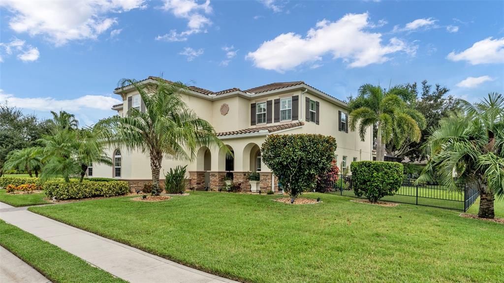 En Venta: $999,900 (5 camas, 4 baños, 4356 Pies cuadrados)