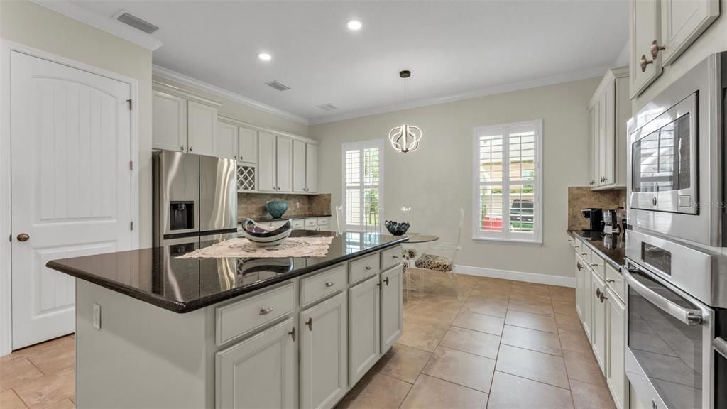 En Venta: $999,900 (5 camas, 4 baños, 4356 Pies cuadrados)