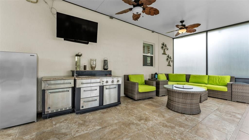 En Venta: $999,900 (5 camas, 4 baños, 4356 Pies cuadrados)