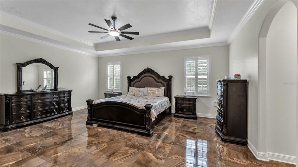 En Venta: $999,900 (5 camas, 4 baños, 4356 Pies cuadrados)