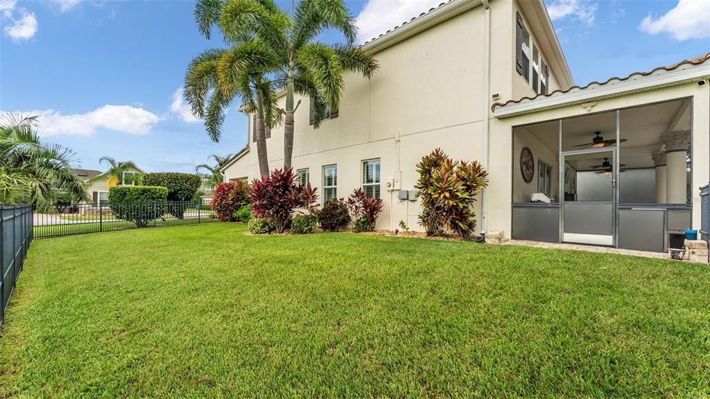 En Venta: $999,900 (5 camas, 4 baños, 4356 Pies cuadrados)