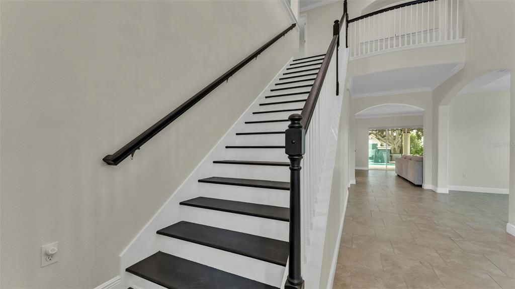 En Venta: $999,900 (5 camas, 4 baños, 4356 Pies cuadrados)