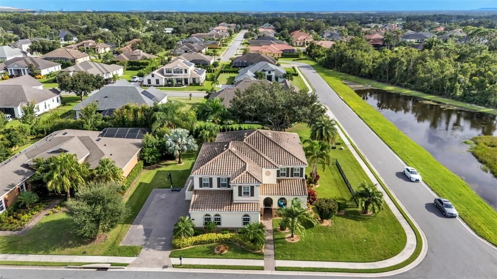 En Venta: $999,900 (5 camas, 4 baños, 4356 Pies cuadrados)