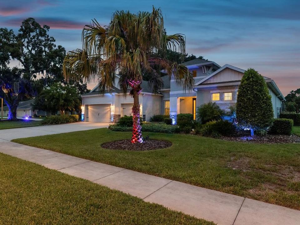 Vendido Recientemente: $659,900 (4 camas, 3 baños, 2992 Pies cuadrados)