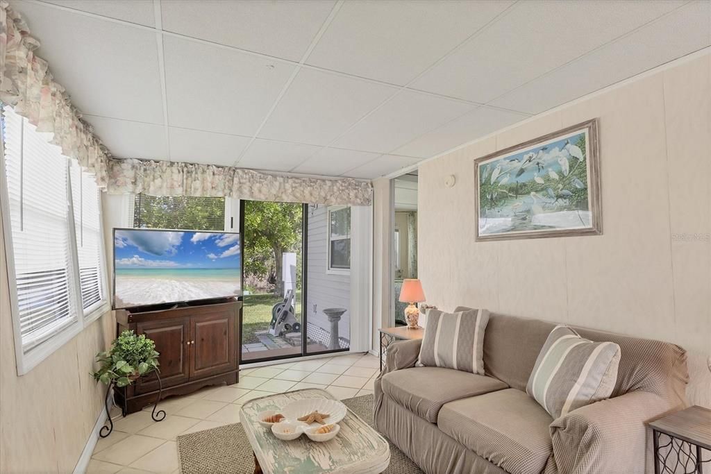 待售: $80,000 (1 贝兹, 1 浴室, 720 平方英尺)