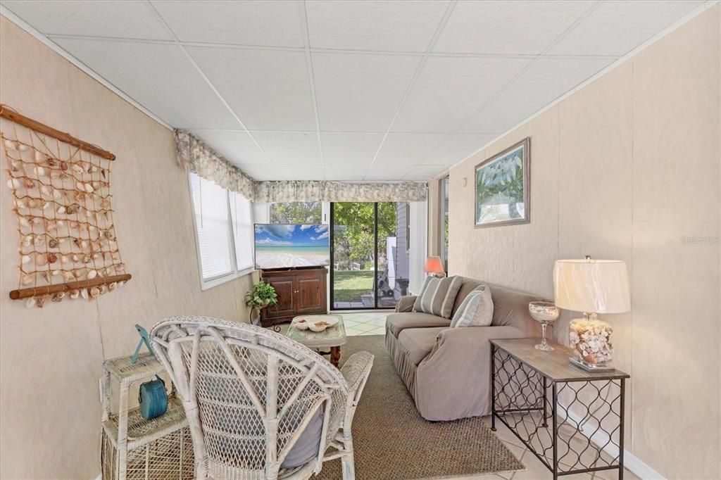 待售: $80,000 (1 贝兹, 1 浴室, 720 平方英尺)